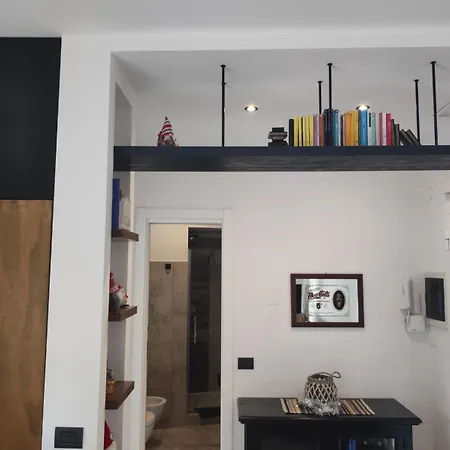 Pamela's House- Tiburtina Apartment *